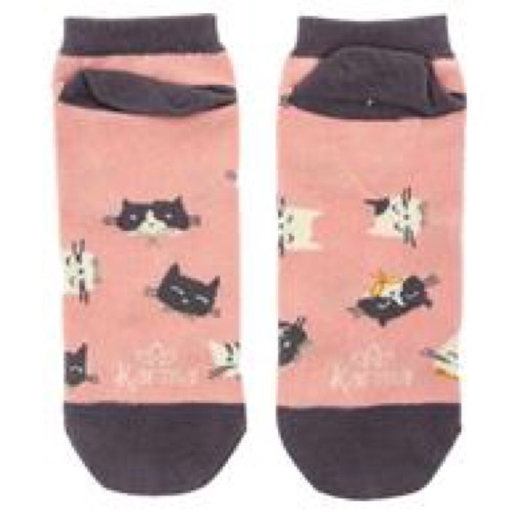 Karma Gifts set cat makeup bag/eyeglass case/socks NWT - Picture 10 of 12